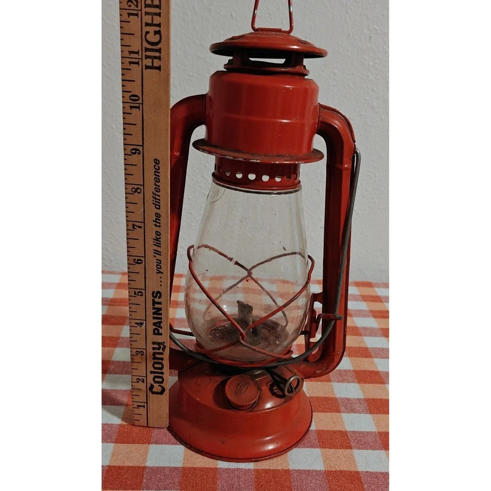 VINTAGE KEROSENE OIL LANTERN DIETZ RED KMART Lantern